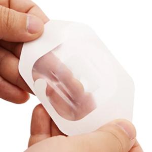 Un pansement transparent, un grand patch adhésif imperméable à l'eau. 8