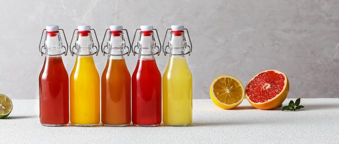 Bouteilles de jus en verre avec 2 paillettes et 2 couvercles à trou- 16 OZ Bouteilles de boisson de voyage, tasses d'eau à couvercle étanche noir 0