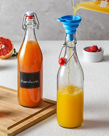 Bouteilles de jus en verre avec 2 paillettes et 2 couvercles à trou- 16 OZ Bouteilles de boisson de voyage, tasses d'eau à couvercle étanche noir 2