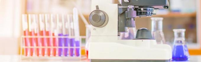 100 ensembles de petites bouteilles en verre avec capuchon en aluminium vis couvercles supérieurs 5 millilitres minuscules flacons bricolage artisanat stockage 0