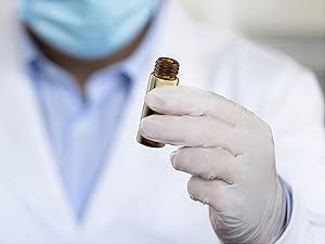 Emballage de 100 flacons en verre avec capuchon à vis phénolique noir (4 ml, transparent) Flacons en verre ambré en forme de gouttière 0