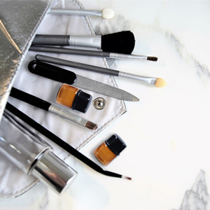 Bouteilles d'&eacute;chantillons en verre d'huiles essentielles avec capuchon noir pour les huiles essentielles, les parfums et les produits chimiques de laboratoire 2