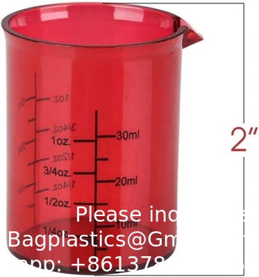 Un ensemble de verres de chimie, 4 verres de laboratoire en plastique, des cadeaux scientifiques drôles, un cadeau cool pour la remise des diplômes de chimie.
