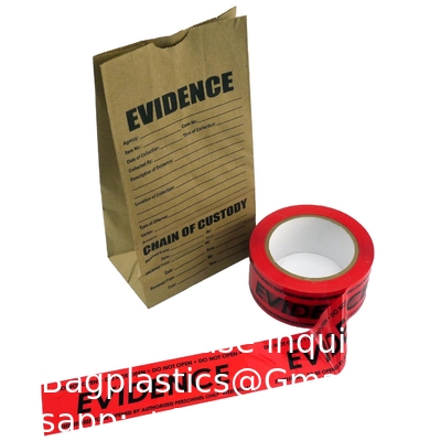 Scène de crime Boîte de preuves rouge, ruban adhésif Boîte de preuves, ruban adhésif emballé dans un sac à preuves.