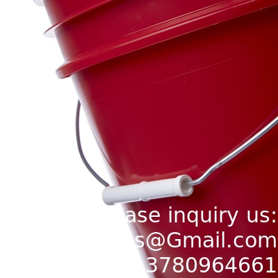 Un seau avec couvercle de Gamma Seal, HDPE, de qualité alimentaire rouge sans BPA