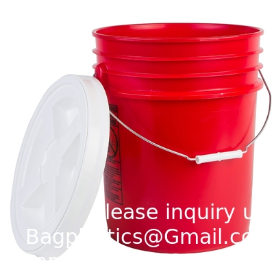 Un seau avec couvercle de Gamma Seal, HDPE, de qualité alimentaire rouge sans BPA