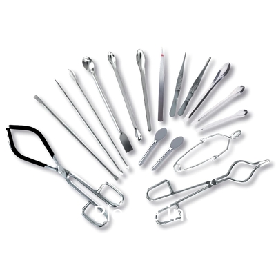 Des kits de remplissage de capsules de pilules vides, des fournitures pour la maison et le laboratoire - spatule à micro cuillère, plateau de remplissage de cuillère de laboratoire, poudre d'herbes