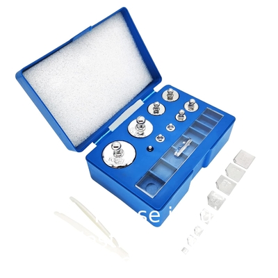 Étalonnage de la balance de l'échelle ensemble de poids avec cas-10-500g (8 pièces: 10g,20g,20g,50g,100g,100g,200g,500g) 8 pièces est de 1000 grammes