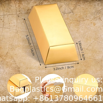 Des barres d'or une fausse boîte cadeau pour une fête d'Halloween