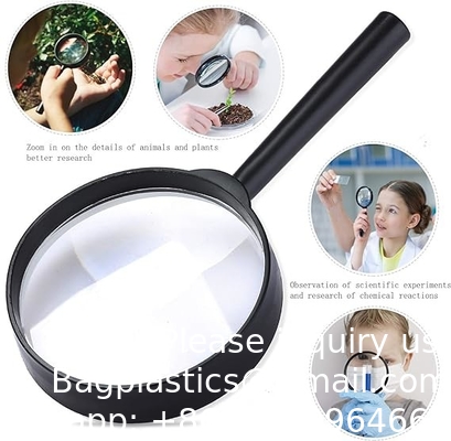 Des enfants scientifiques en costume de laboratoire, en lunettes, en carte d'identité, une expérience scientifique pour les 3 à 10 ans.